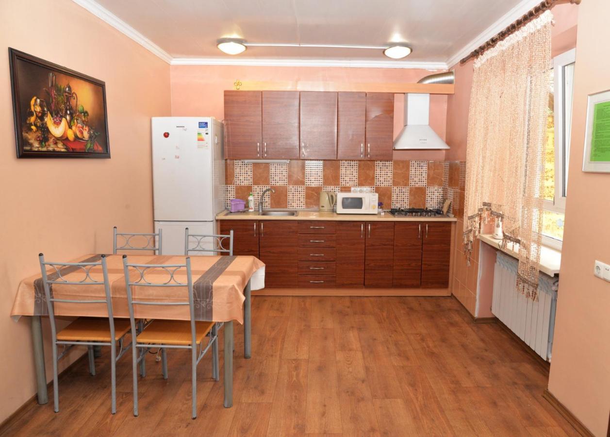 Domik Na Fontane Hotel Odessza Kültér fotó