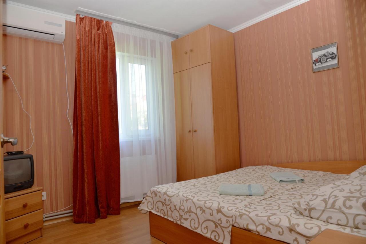 Domik Na Fontane Hotel Odessza Kültér fotó